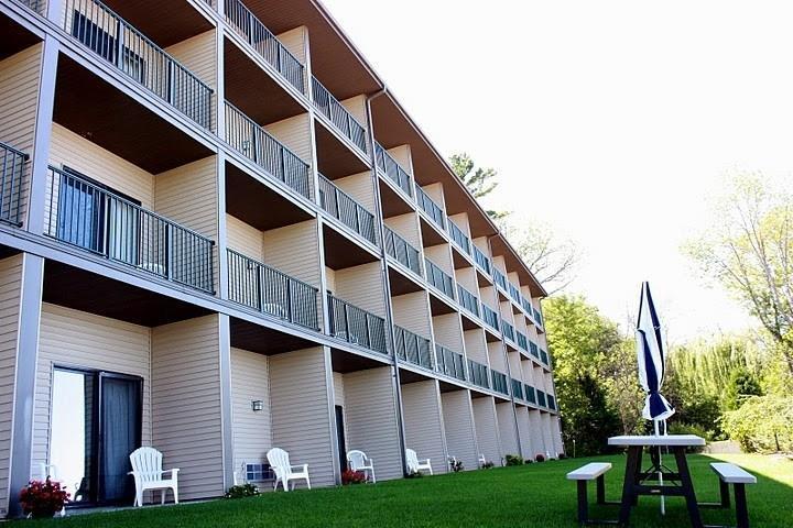 Hotel Beachfront Houghton Lake